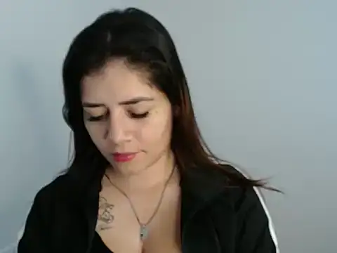 Snapshot of Luna_zoe chatting on June 17, 8:43 pm Luna zoe online show from June 17, 8:43 pm