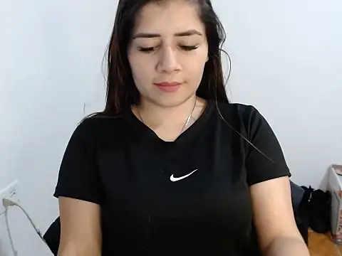 Snapshot of Luna_zoe chatting on June 24, 11:59 pm Luna zoe online show from June 24, 11:59 pm