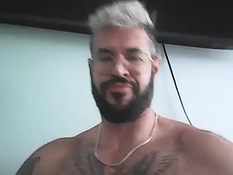 Snapshot of mrbighairychest chatting on June 24, 3:33 pm mrbighairychest online show from June 24, 3:33 pm