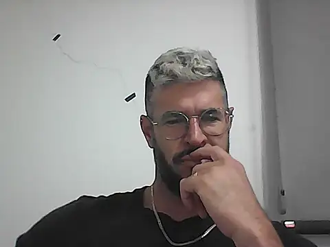 Snapshot of mrbighairychest chatting on June 30, 5:58 pm mrbighairychest online show from June 30, 5:58 pm