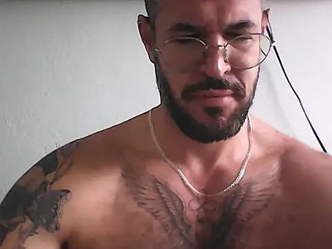 Snapshot of mrbighairychest chatting on July 7, 3:27 pm mrbighairychest online show from July 7, 3:27 pm