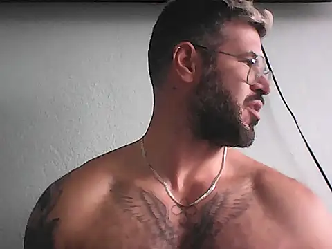Snapshot of mrbighairychest chatting on July 10, 3:47 pm mrbighairychest online show from July 10, 3:47 pm