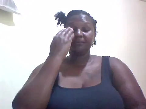 Snapshot of African_doll2 chatting on July 14, 8:08 am African doll2 online show from July 14, 8:08 am