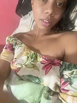 Snapshot of cassie_angel chatting on June 19, 3:22 am cassie angel online show from June 19, 3:22 am