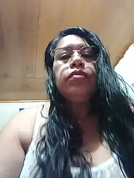 Snapshot of Emilif_ chatting on June 20, 10:34 pm Emilif online show from June 20, 10:34 pm