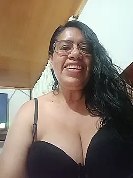 Snapshot of Emilif_ chatting on July 8, 3:00 am Emilif online show from July 8, 3:00 am