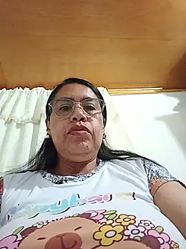 Snapshot of Emilif_ chatting on July 14, 12:46 am Emilif online show from July 14, 12:46 am