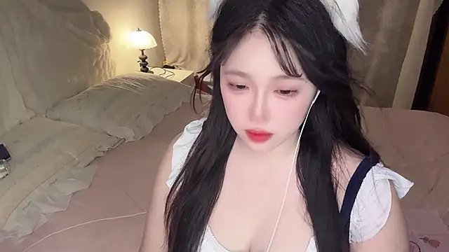 Snapshot of xinxinbabyisme chatting on June 14, 2:41 pm xinxinbabyisme online show from June 14, 2:41 pm