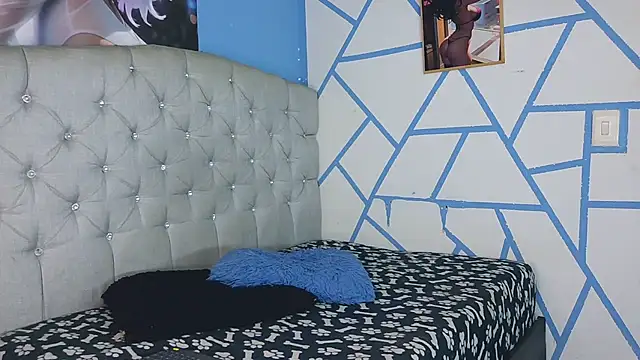 Snapshot of crazy_love_20 chatting on July 7, 1:59 pm crazy love 20 online show from July 7, 1:59 pm