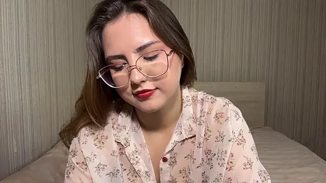 Snapshot of Mina_Aston chatting on July 8, 7:24 am Mina Aston online show from July 8, 7:24 am