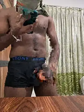 Snapshot of mr_shhw chatting on June 18, 5:28 pm mr shhw online show from June 18, 5:28 pm