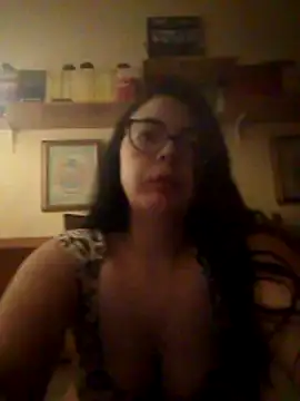 Snapshot of veronicayoung88 chatting on June 13, 9:57 pm veronicayoung88 online show from June 13, 9:57 pm