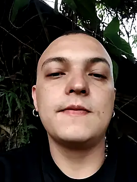 Snapshot of FedericoBigDixx chatting on June 23, 10:52 pm FedericoBigDixx online show from June 23, 10:52 pm