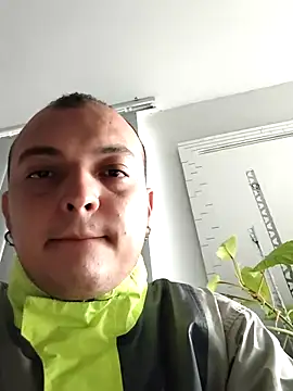 Snapshot of FedericoBigDixx chatting on July 23, 4:16 pm FedericoBigDixx online show from July 23, 4:16 pm