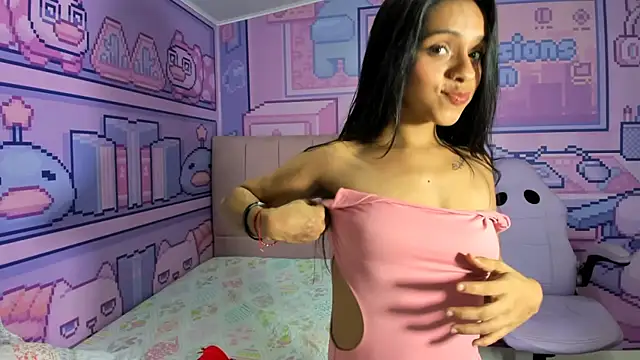 Snapshot of kattie_gomez chatting on June 14, 2:24 am kattie gomez online show from June 14, 2:24 am