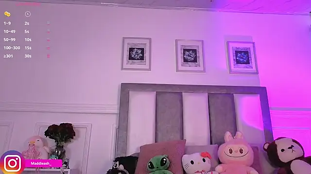 Snapshot of MadieAsh chatting on July 8, 8:57 pm MadieAsh online show from July 8, 8:57 pm
