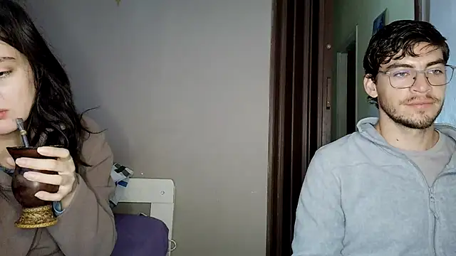Snapshot of AishaGeisha chatting on June 25, 1:26 pm AishaGeisha online show from June 25, 1:26 pm