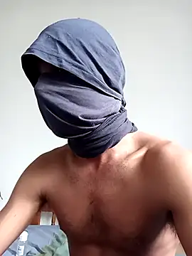 Snapshot of UR_skinny_boy chatting on June 21, 7:55 am UR skinny boy online show from June 21, 7:55 am
