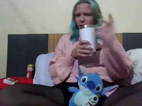 Snapshot of Stich_Linda chatting on June 14, 5:42 am Stich Linda online show from June 14, 5:42 am