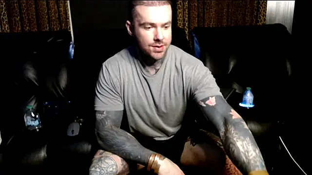Snapshot of nathaniel_13 chatting on June 19, 9:51 pm nathaniel 13 online show from June 19, 9:51 pm