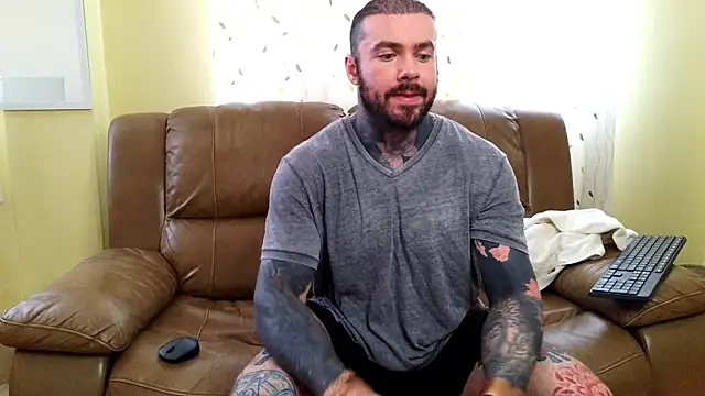 Snapshot of nathaniel_13 chatting on July 28, 7:15 am nathaniel 13 online show from July 28, 7:15 am