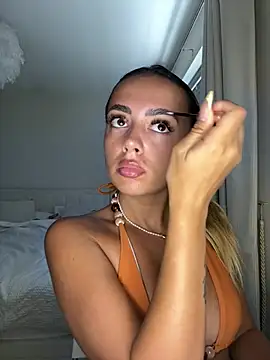 Snapshot of Harrietbronzex chatting on June 26, 11:36 am Harrietbronzex online show from June 26, 11:36 am