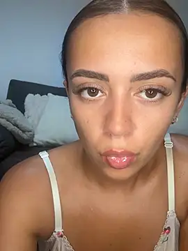 Snapshot of Harrietbronzex chatting on July 23, 1:20 pm Harrietbronzex online show from July 23, 1:20 pm