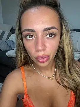 Snapshot of Harrietbronzex chatting on August 6, 11:56 am Harrietbronzex online show from August 6, 11:56 am