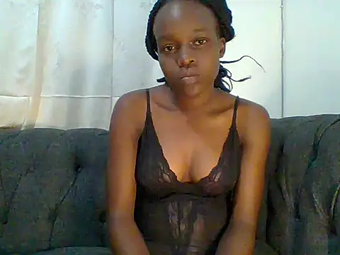 Snapshot of Sexylov25 chatting on June 15, 8:22 pm Sexylov25 online show from June 15, 8:22 pm