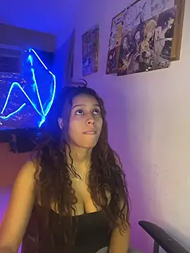 Snapshot of lunauzumaki chatting on June 25, 10:03 pm lunauzumaki online show from June 25, 10:03 pm
