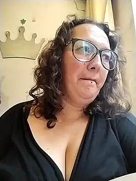  Saraqueen-- online show from July 1, 9:47 pm
