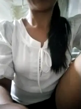 Snapshot of Helen-nn chatting on June 28, 1:28 pm Helen-nn online show from June 28, 1:28 pm
