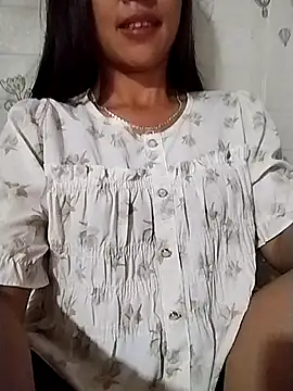 Snapshot of Helen-nn chatting on July 28, 11:50 am Helen-nn online show from July 28, 11:50 am