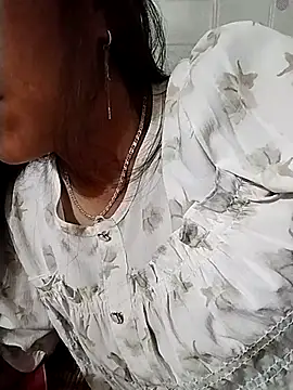 Snapshot of Helen-nn chatting on July 28, 12:48 pm Helen-nn online show from July 28, 12:48 pm