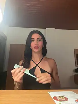 Snapshot of sarahlfvxo chatting on June 23, 4:16 pm sarahlfvxo online show from June 23, 4:16 pm