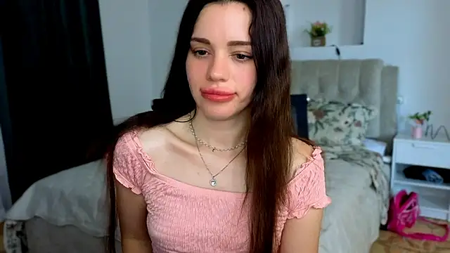 Snapshot of Little_cuti1e chatting on June 28, 9:59 am Little cuti1e online show from June 28, 9:59 am
