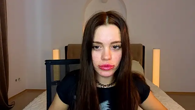 Snapshot of Little_cuti1e chatting on July 24, 9:18 am Little cuti1e online show from July 24, 9:18 am