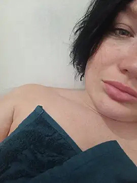 Snapshot of LoveVixen_LoveWolf chatting on June 28, 12:27 am LoveVixen LoveWolf online show from June 28, 12:27 am