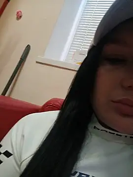 Snapshot of LoveVixen_LoveWolf chatting on July 17, 10:00 am LoveVixen LoveWolf online show from July 17, 10:00 am