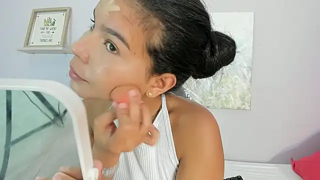 Snapshot of ABBY_STONNEE_ chatting on August 5, 12:19 pm ABBY STONNEE online show from August 5, 12:19 pm