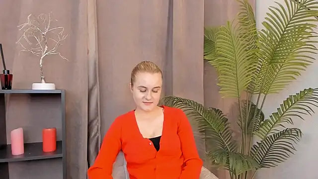 CaroleeIlle online show from June 17, 12:07 pm