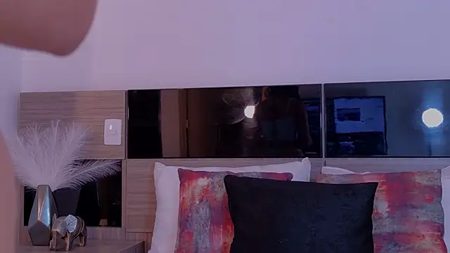 MelodyAlvarez online show from June 23, 12:25 pm
