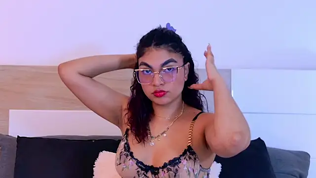 MelodyAlvarez online show from June 30, 11:11 am
