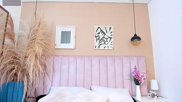 Snapshot of Miaa_Harper_ chatting on July 20, 6:32 pm Miaa Harper online show from July 20, 6:32 pm
