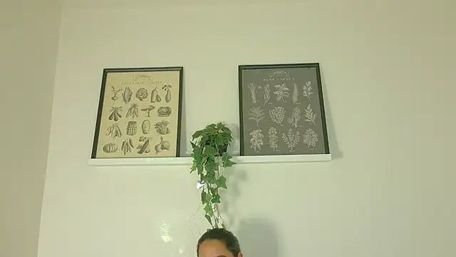Snapshot of ShelyEvans__ chatting on July 27, 1:23 am ShelyEvans online show from July 27, 1:23 am