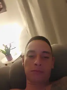 Snapshot of DANTECROS chatting on June 20, 2:03 am DANTECROS online show from June 20, 2:03 am