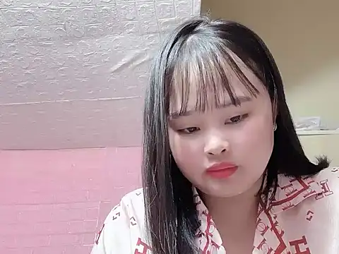 Snapshot of Elysia679 chatting on June 18, 3:38 pm Elysia679 online show from June 18, 3:38 pm