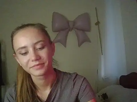 Snapshot of MyLittle_Flame_ chatting on June 29, 1:33 pm MyLittle Flame online show from June 29, 1:33 pm