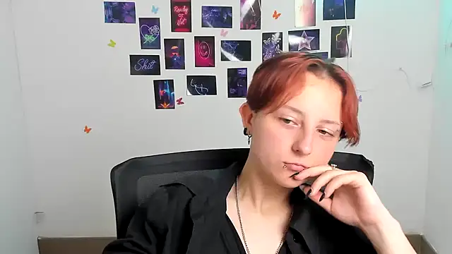 Snapshot of Dilara_Kiss_ chatting on June 25, 11:04 am Dilara Kiss online show from June 25, 11:04 am