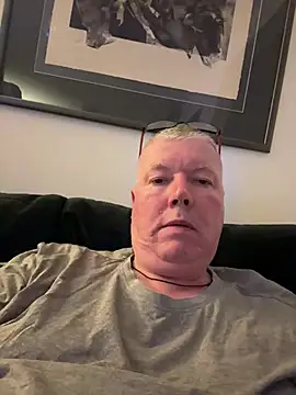 Snapshot of cumboy chatting on April 26, 10:07 pm cumboy online show from April 26, 10:07 pm